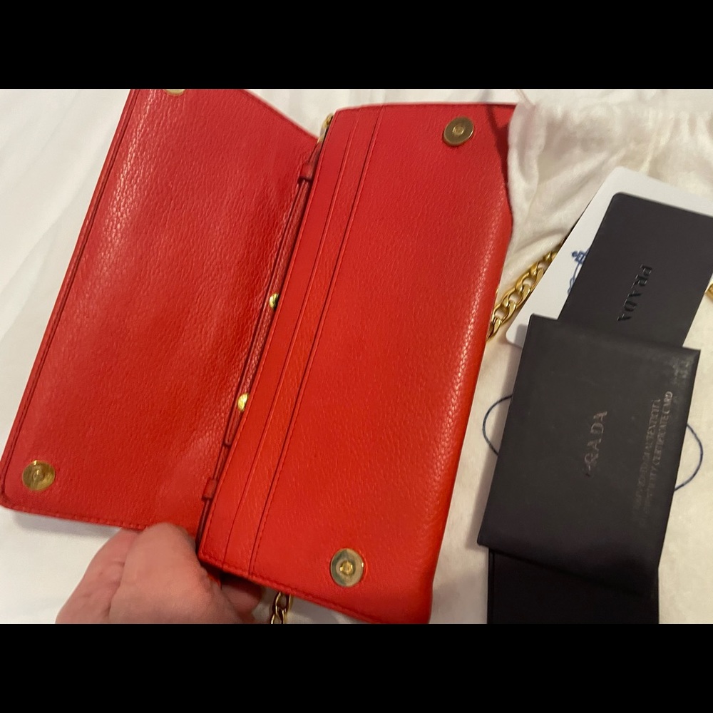 Prada Wallet On Chain. 100 Authentic - image 3